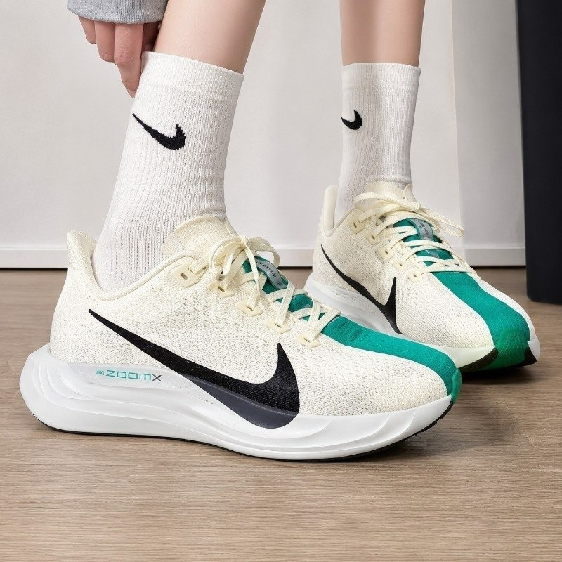 Tênis Nike Pegasus Plus